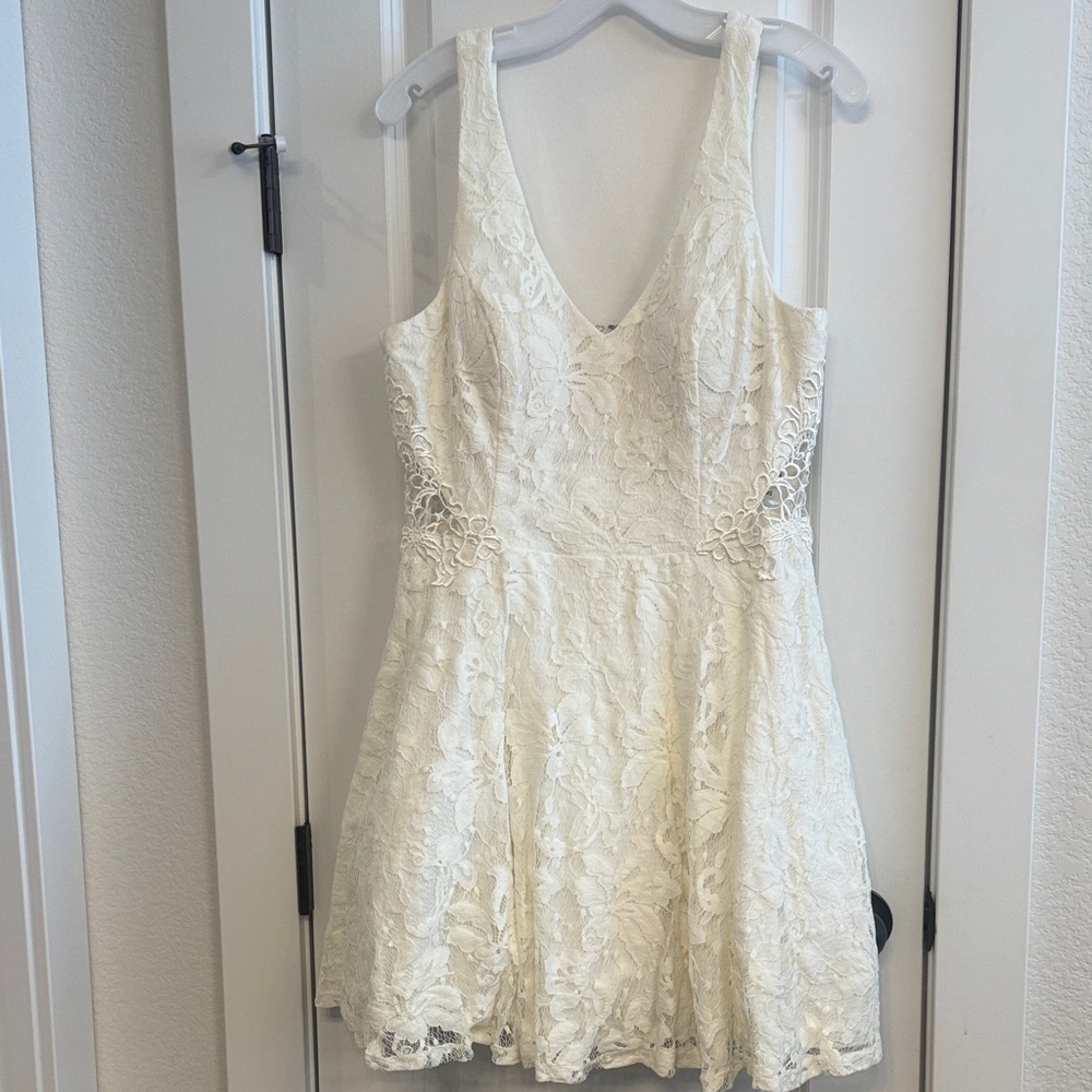 David's Bridal Ivory Lace Dress